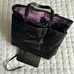 Lo & Sons black lightweight nylon bag